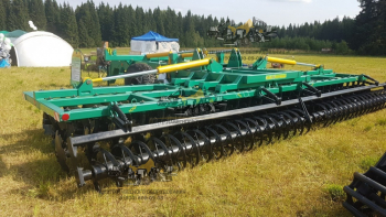 Борона дисковая БДМ 8х3 ПС для К-700